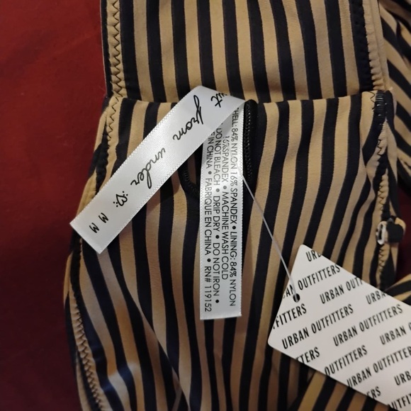 NWT Urban Outfitters Striped Bandeau Bikini Top Tan Black Adjustable Size M - Picture 5 of 5